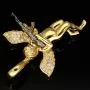 Hochwertig und detailliert gearbeiteter Engel-Anhänger mit Maschinengewehr - Schutzengel-Anhänger aus 14k (585er) Gelbgold und Zirkonia