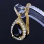 Wunderschöne, glänzende Gold - Ohrringe (585er 14K) mit einem großen, dunkelroten Zirkonia, umgeben von vielen kleinen Zirkoniasteinen