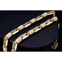 Stilvolle hochwertig produzierte Halskette in Greco - Design und Elementen mit funkelnden Zirkoniasteinen, ca. 60 cm Länge