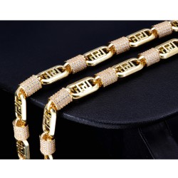 Stilvolle hochwertig produzierte Halskette in Greco - Design und Elementen mit funkelnden Zirkoniasteinen, ca. 60 cm Länge