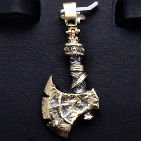 Wikinger-Axt-Anhänger mit filigranen Details und Verzierungen aus hochwertigem 585er 14K Gelbgold