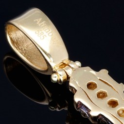 Wikinger-Axt-Anhänger mit filigranen Details und Verzierungen aus hochwertigem 585er 14K Gelbgold