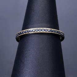Zirkoniaring 585 14 Karat - Ring in Gelbgold mit funkelnden schwarzen Zirkonia bestückt Ringgröße ca. 57