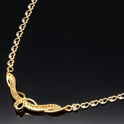 Collier für Damen aus 585 (14k) Bicolor Gold (Gelb- und Weißgold) mit einem von Zirkoniasteinen besetzten Anhänger in graziösem Design (ca. 47 cm)