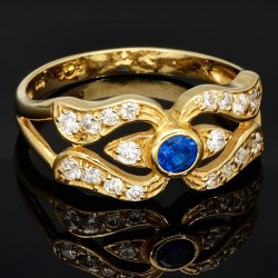 Wunderschöner Ring für Damen aus 14K 585 Gold in feinem Dekor, besetzt mit glänzenden Zirkonia in ca. RG 56