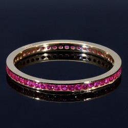 Zirkoniaring 585 14 Karat - Ring in Gelbgold mit strahlenden, lila Zirkonia bestückt Ringgröße ca. 51