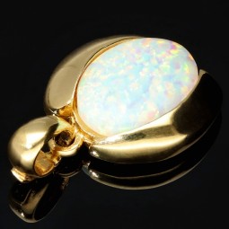 Edler Anhänger mit einem beeindruckenden Opal in glänzendem 14K / 585 Gold