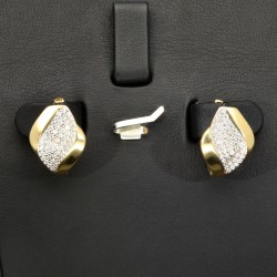Glänzende Gold-Ohrringe in elegantem Design mit Zirkonia und englischem Verschluss aus massivem 585er 14K Gelbgold