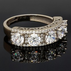 Ring aus 585 / 14K Weißgold für Damen mit vielen glitzernden Zirkonia besetzt (ca. 58 RG)