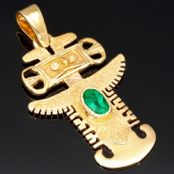 Precolombino - Präkolumbianisches Motiv aus der Tolima Kultur als 18k-Goldanhänger mit einem leuchtend tannengrünen Smaragd (ca. 0,38ct.) - in aufwendiger Handarbeit hergestellt