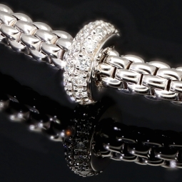 Luxuriöses Fope Marken-Gold-Armband - Prima Flexit Armband Größe M aus 750 / 18K Weißgold, geschmückt mit einer Ronde aus 18K Gold mit Brillanten besetzt (G-vs ca. 0,18 ct. gesamt)