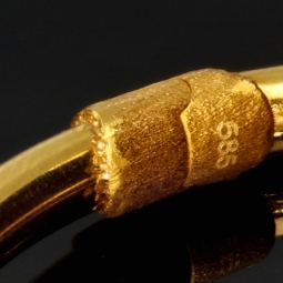 Prunkvoller Spangenarmreif, Armspange aus hochwertigem Gold mit imposantem Design (14K 585 Gelbgold) - Innendurchmesser ca. 5,6cm - Größe ca. 17,6cm Innenumfang - flexibel ca. + 2cm