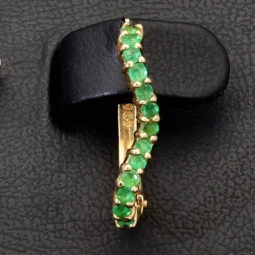 Gold-Ohrringe mit außergewöhnlichem Design mit leuchtend grünen Zirkoniasteinen aus massivem 585er 14K Gelbgold