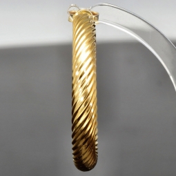 Twist - Creolen in zeitlosem Design aus funkelndem 333er / 8K Gold