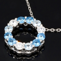 Bezauberndes Schmuck-Set aus 925 Silber, bestehend aus einer Halskette (ca. 45cm + 5cm Verlängerung) und einem bezaubernden Anhänger mit Zirkoniasteinen (hellblau)