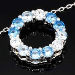 Bezauberndes Schmuck-Set aus 925 Silber, bestehend aus einer Halskette (ca. 45cm + 5cm Verlängerung) und einem bezaubernden Anhänger mit Zirkoniasteinen (hellblau)
