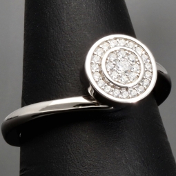 Stilvoller Ring für Damen mit vielen, kleinen, funkelnden Zirkonia im Brillantschliff – 925er Silber, rhodiniert und poliert - RG ca. 54