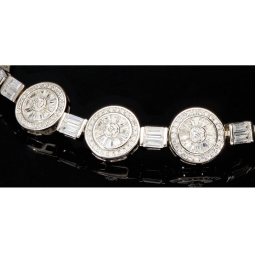 Armband für Damen aus 925 Silber in zeitlosem, filigranen Design, in feinster Präzision besetzt mit vielen funkelnden Zirkoniasteinen (Diamantimitationen) in ca. 19 cm Länge