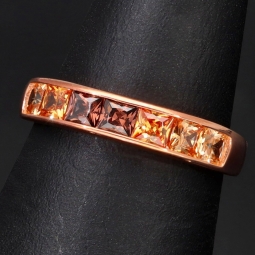 Ring für Damen, bestückt mit 7 Zirkonia (Diamant-Imitation-Steine, Brillantschliff) multicolor –  rosé vergoldet – 925er Sterling Silber - Größe 53