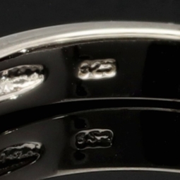 Zeitloser Ring für Damen mit einem Zirkonia im Brillantschliff (Diamantimitat) – 925er Silber, rhodiniert und poliert - RG ca. 57
