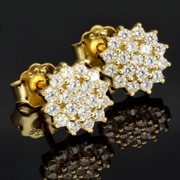 Feine Ohrstecker mit funkelnden Zirkonia (Diamant-Imitation-Steine, Brillantschliff) auf edlem 925er Silber, vergoldet