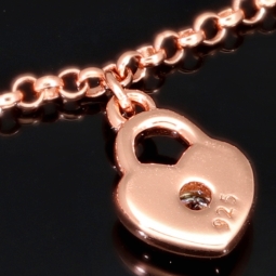 Exquisites Silber-Armband / Bettelarmband aus edlem Sterling 925 Silber rosé vergoldet mit fantasievollen Anhängern, verziert mit zahlreichen funkelnden Zirkoniasteinen (Diamantoptik), längenverstellbar ca. 17 – 20 cm