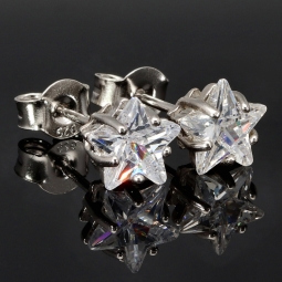 Edle Stern-Ohrstecker aus 925er Sterlingsilber mit Zirkoniasteinen in Krappen gefasst