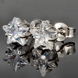 Edle Stern-Ohrstecker aus 925er Sterlingsilber mit Zirkoniasteinen in Krappen gefasst