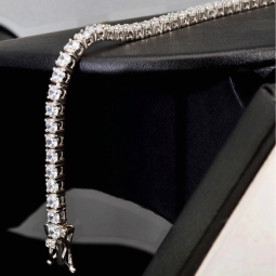 Exquisites Zirkonia-Armband aus 925 Sterling Silber, rhodiniert, besetzt mit vielen leuchtenden Zirkoniasteinen m Brillantschliff (Diamantimitationen) ca: 18cm