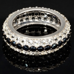 Eleganter Ring aus 925 Sterling Silber – Modernes Design mit feinem Zirkonia-Besatz (Diamantimitationen) - RG ca. 48