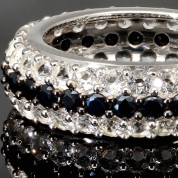 Eleganter Ring aus 925 Sterling Silber – Modernes Design mit feinem Zirkonia-Besatz (Diamantimitationen) - RG ca. 48