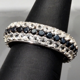 Eleganter Ring aus 925 Sterling Silber – Modernes Design mit feinem Zirkonia-Besatz (Diamantimitationen) - RG ca. 48