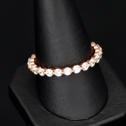Memory-Ring für Damen aus 925er Sterling Silber mit vielen, leuchtenden Zirkonia (Diamant-Imitation-Steine, Brillantschliff) –  rosé vergoldet - Größe ca. 60