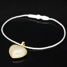 Baby-Armband mit funkelndem Herz-Anhänger aus 925er Silber, vergoldet, besetzt mit brillantgeschliffenen Zirkonia (Diamantimitaten) in edlen Krappenfassungen - ca. 14cm