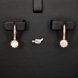 Glänzende Ohrringe aus 925er Silber Rosévergoldet mit funkelnden Zirkonia (Diamant-Imitation-Steine, Brillantschliff)