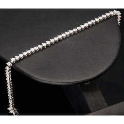Schmetterling-Armband aus rhodiniertem 925er Sterling Silber mit 61 funkelnden Zirkoniasteinen im Brillantschliff (Diamantimitationen ca. 3,25 Karat gesamt) ca: 19,5cm