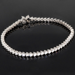 Schmetterling-Armband aus rhodiniertem 925er Sterling Silber mit 61 funkelnden Zirkoniasteinen im Brillantschliff (Diamantimitationen ca. 3,25 Karat gesamt) ca: 19,5cm
