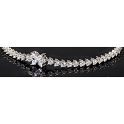 Schmetterling-Armband aus rhodiniertem 925er Sterling Silber mit 61 funkelnden Zirkoniasteinen im Brillantschliff (Diamantimitationen ca. 3,25 Karat gesamt) ca: 19,5cm