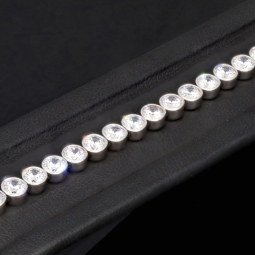 Qualitätsvolles Silberarmband (925 sterling, rhodiniert) mit zahlreichen brillantgeschliffenen Zirkoniasteinen (Diamantimitationen)  ca. 20 cm