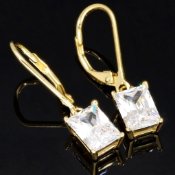Zeitlose Ohrringe mit Zirkonia (Diamantimitation) im Smaragdschliff treffen auf vergoldetes Sterling Silber (925) mit Klappbrisurverschluss