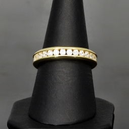 Eleganter Memory-Ring mit 28 leuchtenden Zirkoniasteinen (Diamant-Imitation ca. 0,84ct) – 925er Silber vergoldet - RG 53-54