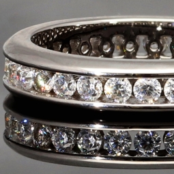 Funkelnder Memory-Ring mit 28 brillantgeschliffenen Zirkonia (Diamant-Imitation ca. 0,84ct) – 925 Sterling Silber rhodiniert und poliert- RG 53