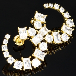 Exklusive Creolen in stilvollem Design aus vergoldetem 925 Sterling Silber mit 26 leuchtenden Zirkonia (im Schliffmix, Brillantschliff und Baguetteschliff)