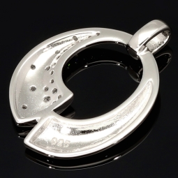 Glänzender Anhänger aus 925er Sterling Silber, rhodiniert und poliert, besetzt mit  kleinen funkelnden Zirkonia-Steinen (Diamantimitate im Brillantschliff)