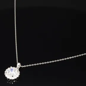 Feines Schmuckset aus 925er Sterlingsilber mit funkelndem Zirkonia im Brillantschliff (Diamantimitat) in Krappen gefasst