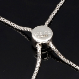 Exquisites Damen-Armband aus polierten und rhodinierten 925er Sterling Silber mit funkelnden, hochkarätigen Zirkoniasteinen (Diamantimitationen) im Ovalschliff - längenverstellbar  ca. 16-24 cm