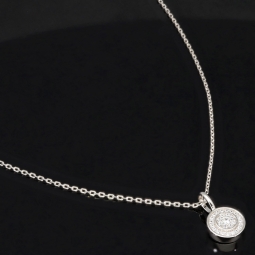 Edles Schmuckset aus glänzendem 925 Sterling Silber, bestehend aus einer feinen Ankerkette und einem Anhänger, bestückt mit vielen kleinen und einem hochkarätigen Zirkonia (Diamantimitat)