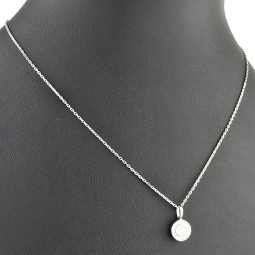 Edles Schmuckset aus glänzendem 925 Sterling Silber, bestehend aus einer feinen Ankerkette und einem Anhänger, bestückt mit vielen kleinen und einem hochkarätigen Zirkonia (Diamantimitat)
