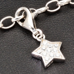 Verspieltes rhodiniertes Silberarmband mit abnehmbarem Sterneinhänger und 11 funkelnden Zirkonia (Diamantimitationen ca. 0,11 ct)  im Brillantschliff - ca. 19cm - 925 Sterling Silber
