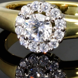 Funkelnder Silberring für Damen – 925er Silber, edel vergoldet, mit Zirkonia im Brillantschliff (Diamantimitation, 0,47 ct) - Ringgröße ca. 54